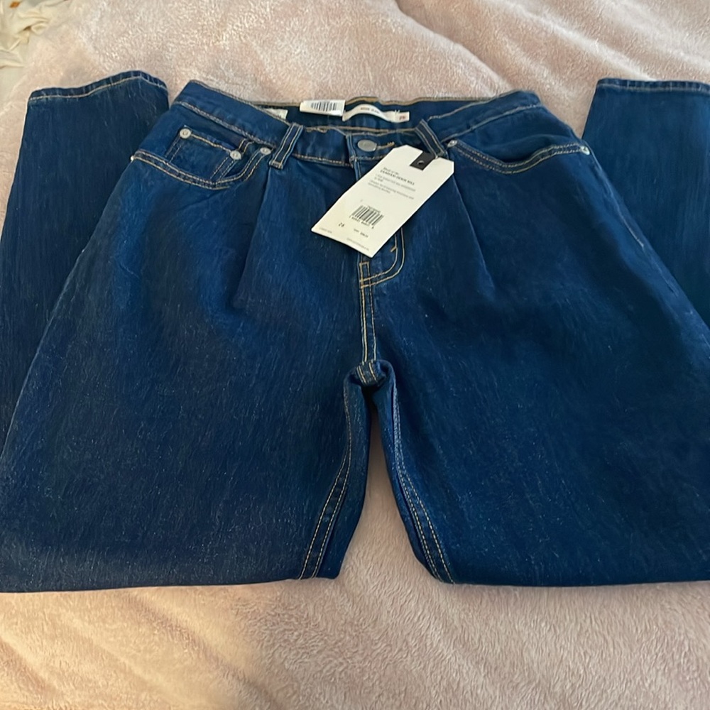 NEW Levi's Mom Jeans Italian Denim Jeans Sz 26